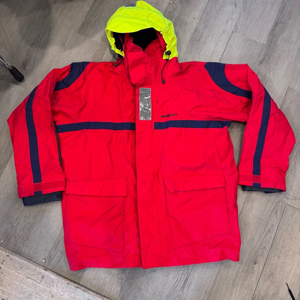 Henri Lloyd Men's XL Red Marine Technology Sailing Jacket Full Zip Rain Coat